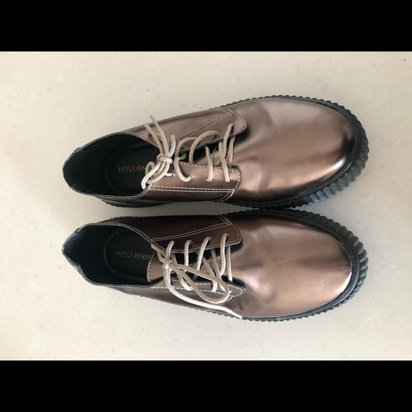 Metallic shoes - Picture 1 of 2